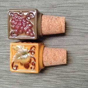 Ceramic Wine Bottle Stoppers with Grape Design